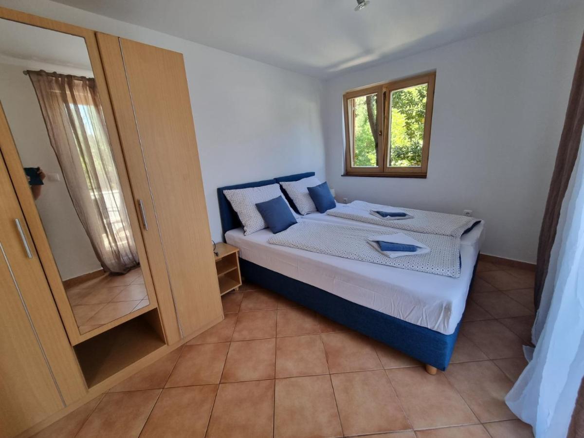 Apartments Casia Baška Eksteriør billede