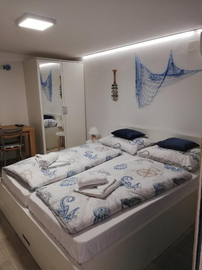 Apartments Casia Baška Eksteriør billede